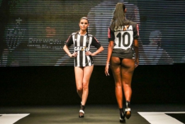 POP: "Atletico Mineiro" marškinėlius pristatė manekenės be šortų