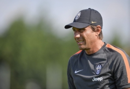 A.Conte traukiasi iš "Juventus" klubo trenerio pareigų