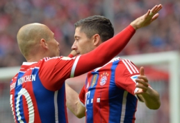 "Bayern" neturėjo vargo namuose, "Borussia" patyrė ketvirtąjį pralaimėjimą (VIDEO)
