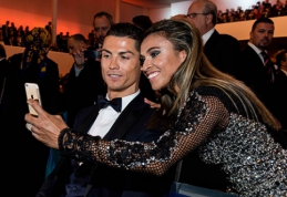 Linksmai: C.Ronaldo triumfas "Auksinio kamuolio" rinkimuose (VIDEO)
