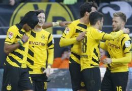 "Borussia" rungtynių pabaigoje sutriuškino "Schalke", "Bayer" nugalėjo "Freiburg" (VIDEO)