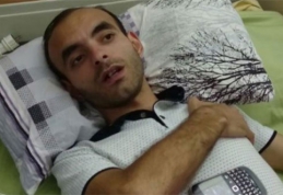 Mirtinai sumuštas futbolininką sukritikavęs Azerbaidžano žurnalistas