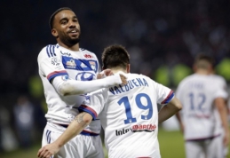 "Lyon" pergalę atnešė A. Lacazette'o hat-trickas, "Marseille" bei "Monaco" patyrė nesėkmes