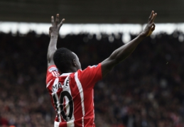 Birželio 25 d. transferai ir gandai: "Liverpool" pradėjo derybas su S. Mane, "Chelsea" susidomėjo E. Giaccherini