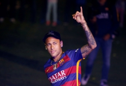 Agentas: trys klubai yra pasiruošę išpirkti Neymaro kontraktą