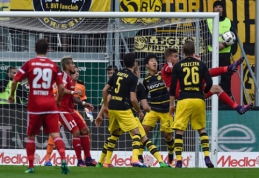 "Borussia" prarado taškus prieš autsaiderius, "Bayern" nugalėjo "Gladbach" (VIDEO)