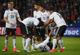 Vokiečiai rungtynių pabaigoje išplėšė lygiąsias prieš danus (VIDEO)