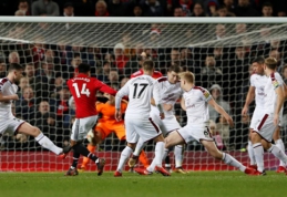 "Man Utd" išplėšė tašką prieš "Burnley", "Chelsea" ir "Liverpool" džiaugėsi pergalėmis (VIDEO)