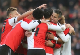 R. van Persie prisiminė jaunystę, o jo atstovaujama "Feyenoord" šešiais įvarčiais nubaudė "Ajax"