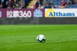 „Aston Villa“ stiprinasi: komandą papildys „Sevilla“ gynėjas D. Carlosas