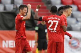 Lyderio pozicijos nepaleidžiantis „Bayern“ pasismagino mače su „Eintracht“