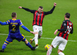 „AC Milan“ per pridėtą laiką išsigelbėjo nuo pirmojo pralaimėjimo Italijos pirmenybėse 