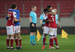 EL: „Arsenal“ paskutinėmis minutėmis žengė į aštuntfinalį 