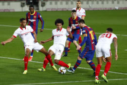 Paskutinę mačo minutę išsigelbėjusi „Barcelona“ žengė į Karaliaus taurės finalą 