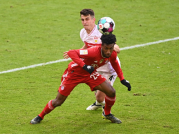 Mažumoje rungtyniavusi „Bayern“ sutriuškino „Stuttgart“ 
