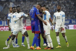 Staigmena Prancūzijoje: karštame derbyje „Lyon“ ant žemės patiesė „Marseille“
