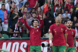 C. Ronaldo dubliu pažymėtose rungtynėse Portugalija sutriuškino Šveicariją