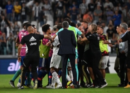 4 įvarčių ir 4 raudonų kortelių dramoje – „Juventus“ pamesti taškai
