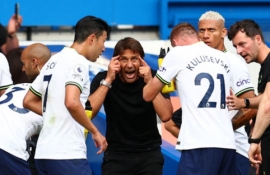 „Tottenham“ žada padidinti A. Conte algą