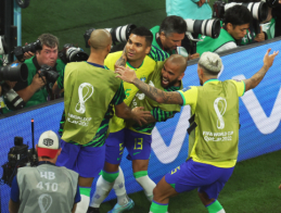 Vėlyvas Casemiro įvartis padovanojo brazilams kelialapį į aštuntfinalį