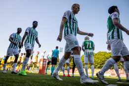 Dariaus ir Girėno stadione – praplyšęs vartų tinklas bei triuškinanti čempionų pergalė