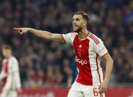 „Eredivisie“: „Ajax“ nesugebėjo nutraukti PSV nepralaimėtų rungtynių serijos