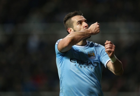 "Man City" puolėjas A.Negredo susilaužė koją ir nežais kelis mėnesius