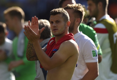 A.Cole'as: J.Wilshere'as viešai rūkyti neturėtų (FOTO)