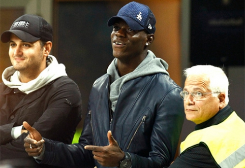 M.Balotelli buvo iškeitęs pokalbį su J.Mourinho į „Formulės 1“ lenktynes (VIDEO)