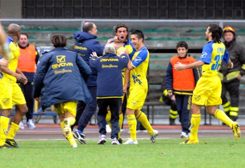 "Modena" žaidėjas pelnė 4 beveik identiškus įvarčius (VIDEO)