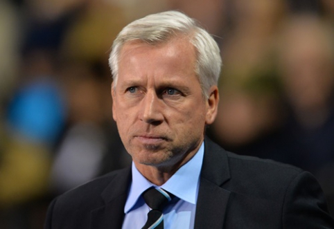 Oficialu: A.Pardew diriguos "Crystal Palace" klubui