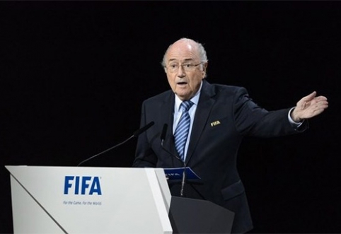 S.Blatteris dar ketverius metus vadovaus FIFA - princas Ali pasitraukė iš kovos (FOTO)