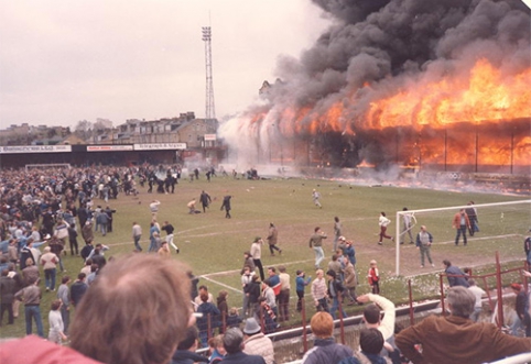 Bredfordo stadiono gaisras. Tragedija, iš kurios nepasimokyta (FOTO, VIDEO)