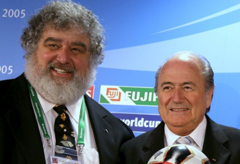 Amerikiečiai atidengia šydą: FIFA narys prisipažino dėl kyšių