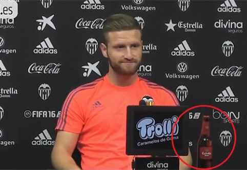 "Valencia" privertė musulmoną žaidėją pozuoti su alaus buteliu (VIDEO)