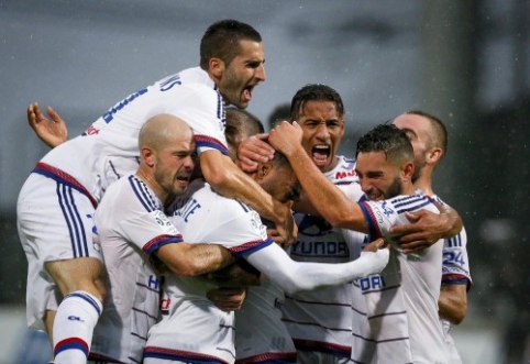 Ligue 1: "Lyon" pergalė prieš "Reims" bei nutrauktas mačas (FOTO, VIDEO)