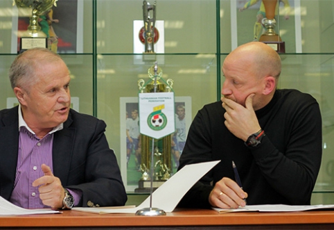 LFF nusamdė A. Skarbalių vesti jaunimo trenerių kursus 