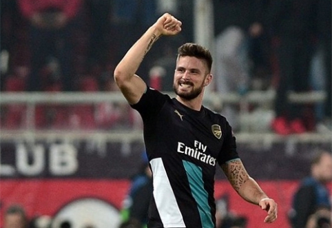 Graikijoje driokstelėjęs O.Giroud aplenkė "Arsenal" legendą