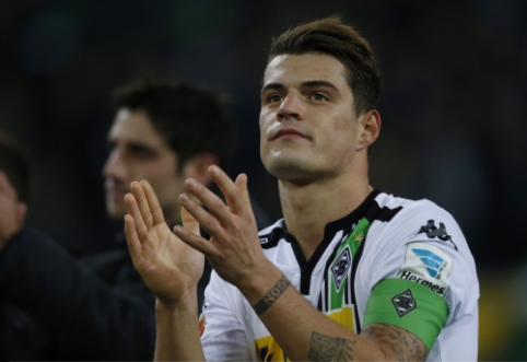 "Gladbach" sporto direktorius: Xhaka žiemą ekipos nepaliks