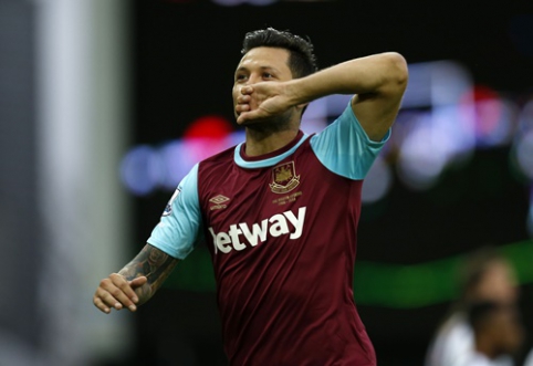 Oficialu: M. Zarate palieka "West Ham" ir keliasi į "Fiorentina"