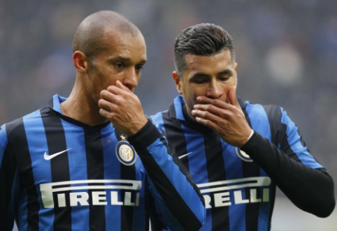 "Inter" paskutinėmis akimirkomis pralaimėjo "Sassuolo" ir į priekį praleido "Napoli" bei "Juventus" (VIDEO)