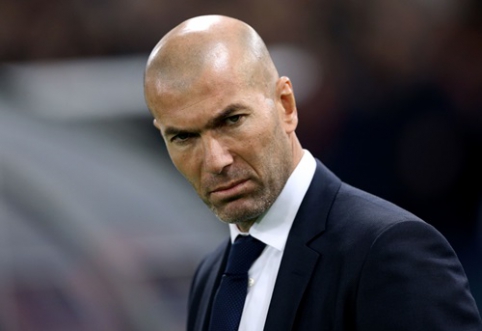 „Marca“: „Real“ turi du kandidatus užimti Z. Zidane'o vietą