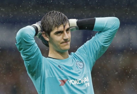 "Chelsea" ketina atsisveikinti su T. Courtois