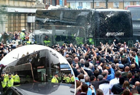 "West Ham" sirgaliai surengė išpuolį prieš "Man Utd" (VIDEO)