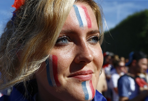 EURO 2016: Karščiausios merginos ir spalvingiausi fanai (V, FOTO)