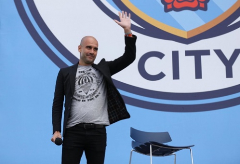 "Man City" fanams pristatytas J.Guardiola: reikės išspardyti žaidėjams užpakalius