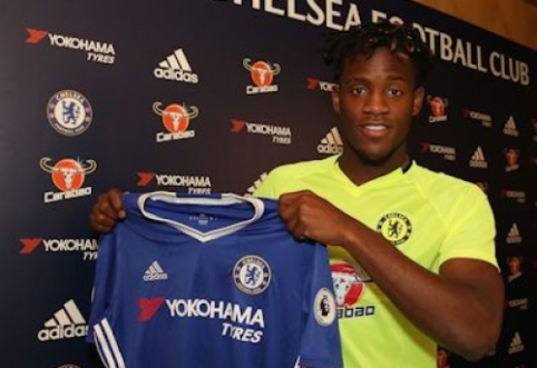 Oficialu: M. Batshuayi - "Chelsea" narys