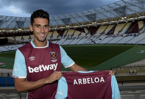 Oficialu: A. Arbeloa sukirto rankomis su "West Ham"