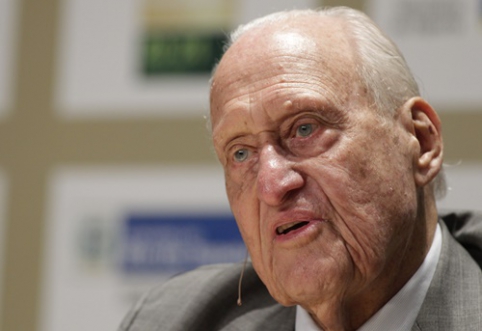 Mirė buvęs FIFA prezidentas J. Havelange