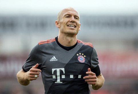 A.Robbenas sugrįžo į "Bayern" treniruotes